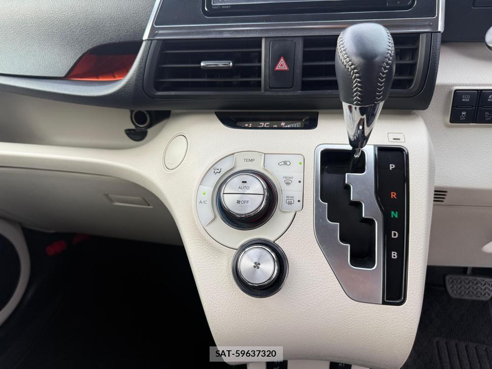 Toyota SIENTA 2016-09 1268864-23