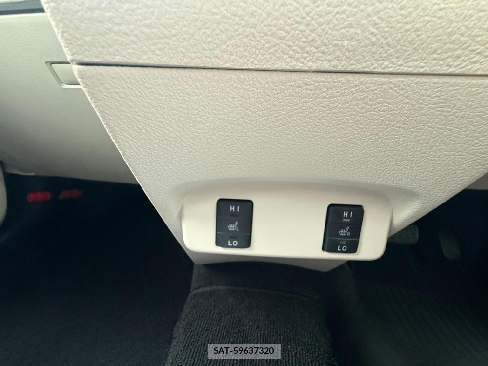 Toyota SIENTA 2016-09 1268864-25