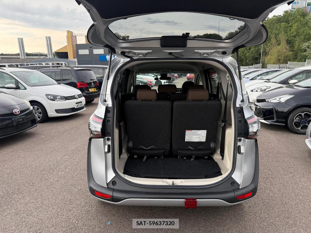 Toyota SIENTA 2016-09 1268864-30