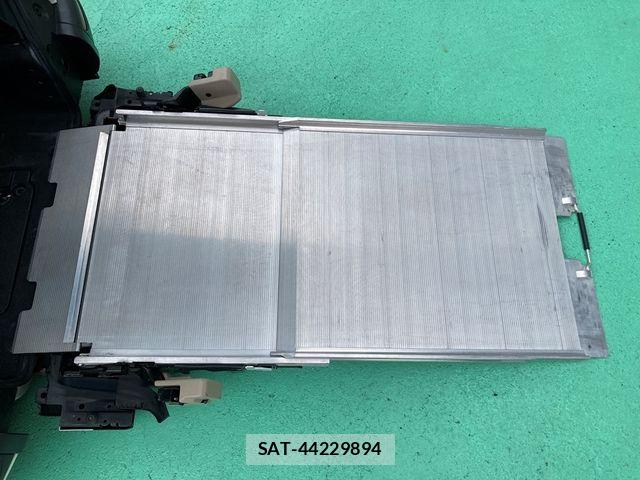 Toyota SIENTA 2018-02 7728619-9
