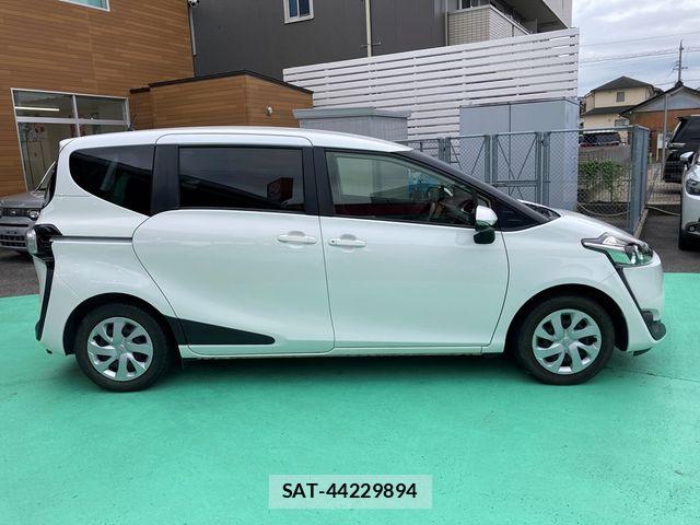 Toyota SIENTA 2018-02 7728619-13