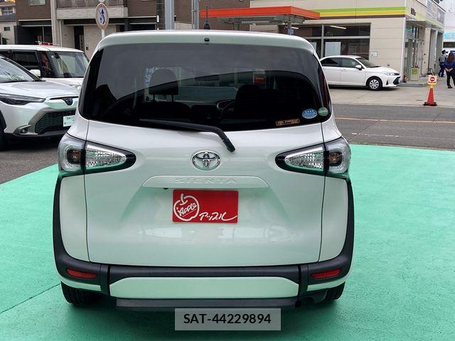 Toyota SIENTA 2018-02 7728619-16