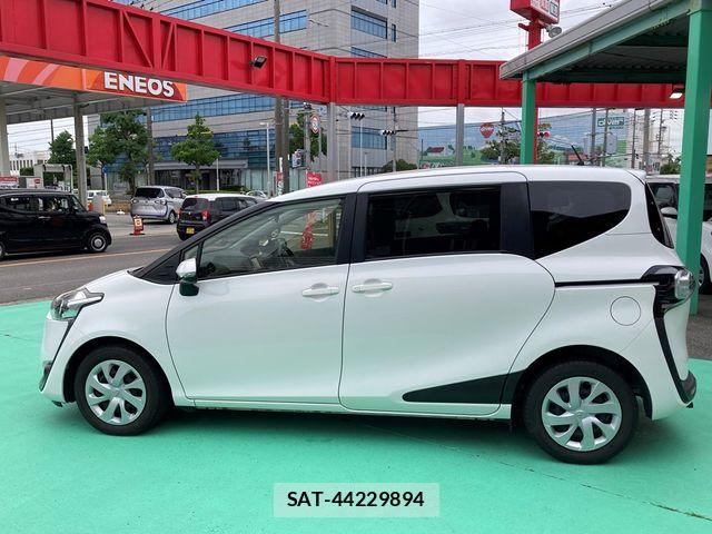 Toyota SIENTA 2018-02 7728619-18