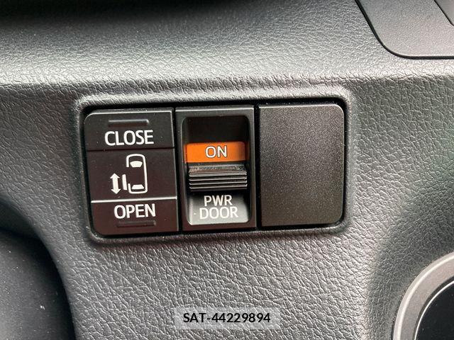 Toyota SIENTA 2018-02 7728619-25