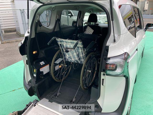 Toyota SIENTA 2018-02 7728619-2