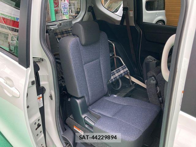 Toyota SIENTA 2018-02 7728619-5