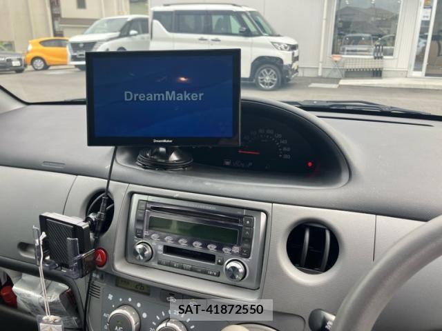 Toyota SIENTA 2003-12 7728681-12