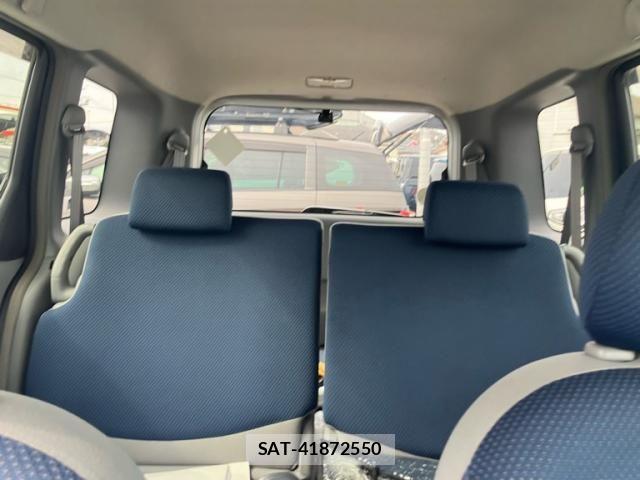 Toyota SIENTA 2003-12 7728681-17