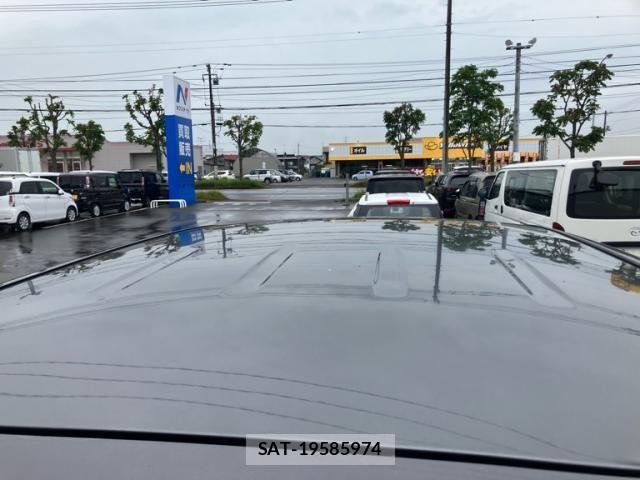 Toyota SIENTA 2010-02 7728683-11