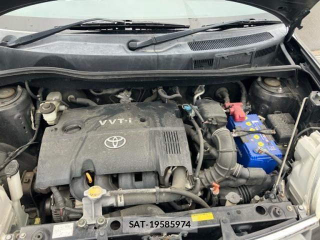 Toyota SIENTA 2010-02 7728683-13