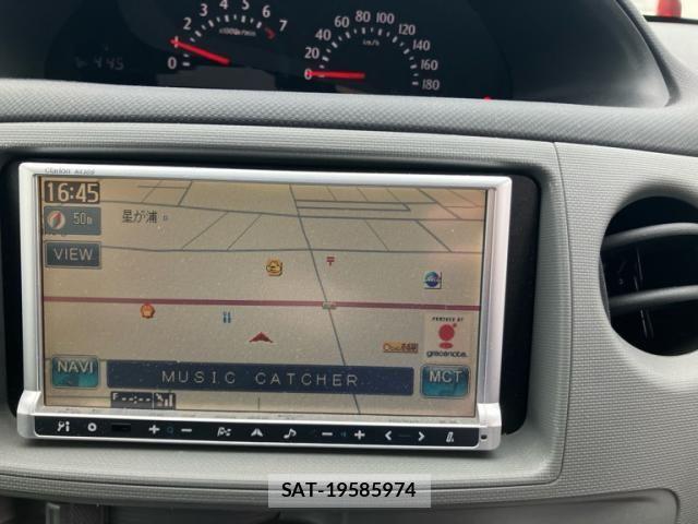 Toyota SIENTA 2010-02 7728683-19