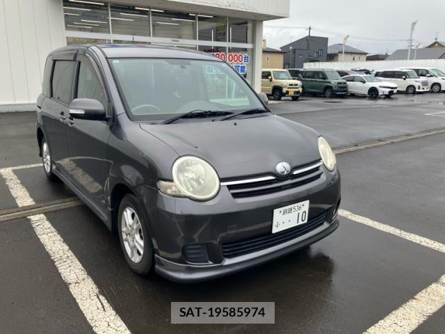 Toyota SIENTA 2010-02 7728683-3