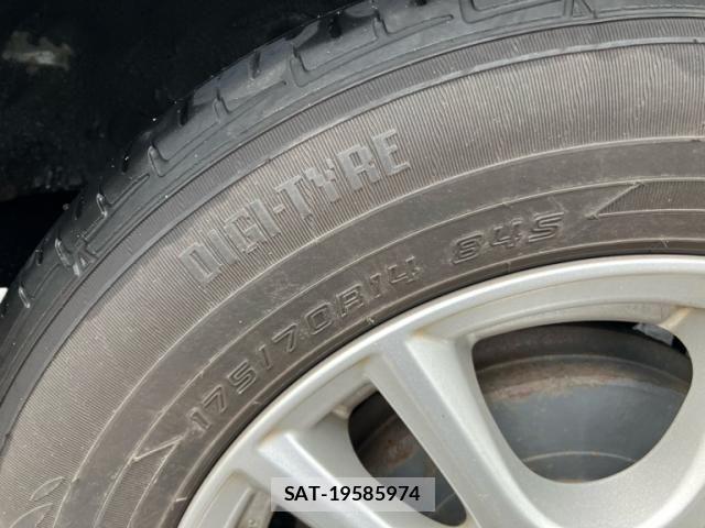 Toyota SIENTA 2010-02 7728683-7