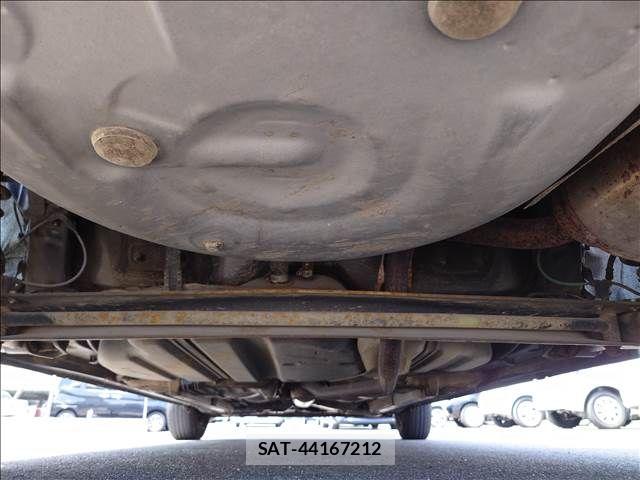 Toyota SIENTA 2010-03 7728646-9
