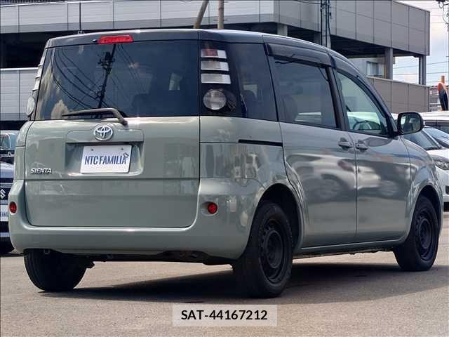 Toyota SIENTA 2010-03 7728646-6