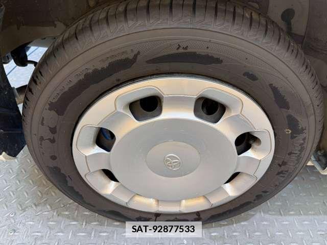 Toyota SIENTA 2022-11 7728591-18