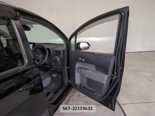 Toyota SIENTA 2024-02 7728601-28
