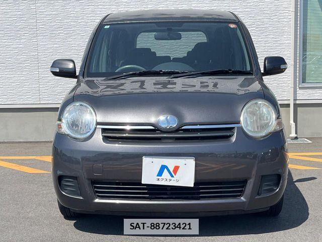 Toyota SIENTA 2010-07 7728672-14