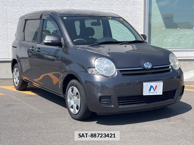 Toyota SIENTA 2010-07 7728672-16