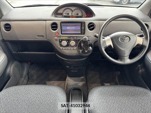 Toyota SIENTA 2013-11 7728663-1