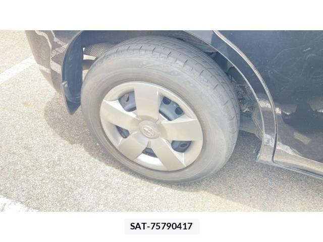 Toyota SIENTA 2014-02 7728665-15