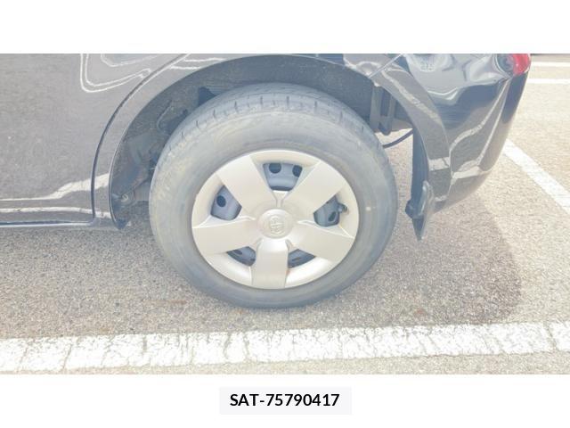 Toyota SIENTA 2014-02 7728665-16