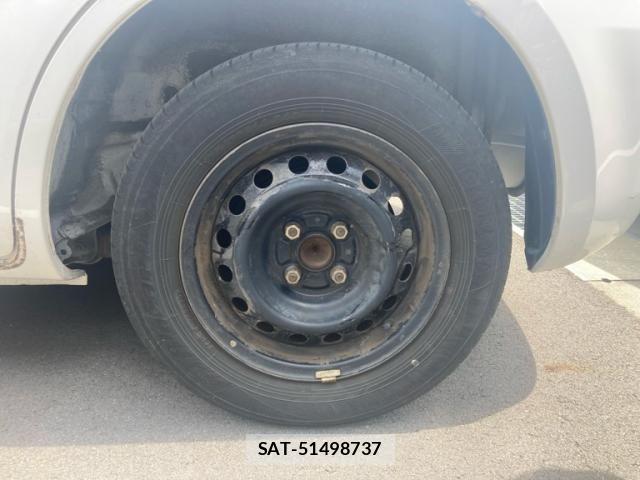 Toyota SIENTA 2005-05 7728684-11