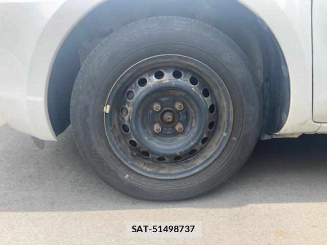 Toyota SIENTA 2005-05 7728684-12