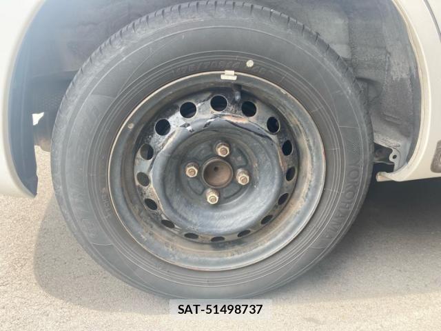 Toyota SIENTA 2005-05 7728684-7
