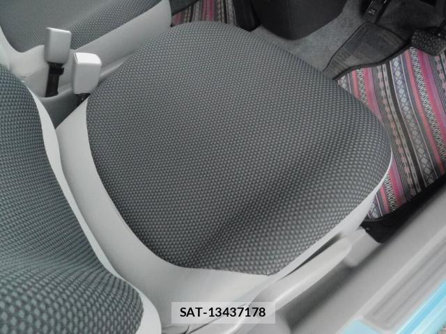Toyota SIENTA 2005-06 7728671-16