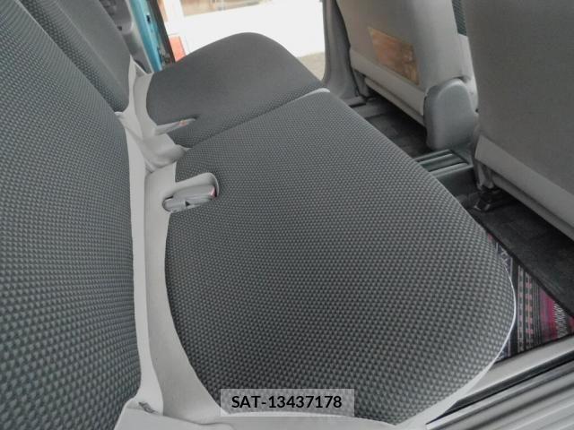 Toyota SIENTA 2005-06 7728671-18