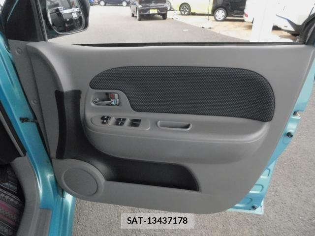 Toyota SIENTA 2005-06 7728671-20