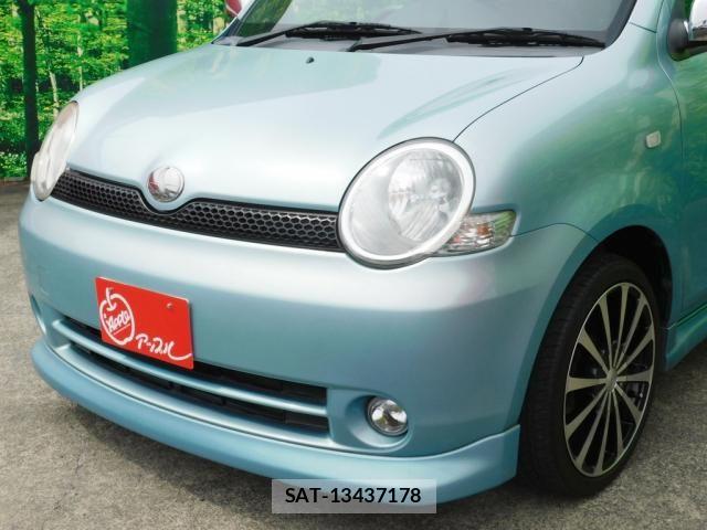 Toyota SIENTA 2005-06 7728671-2
