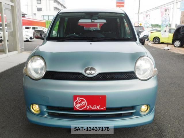 Toyota SIENTA 2005-06 7728671-29