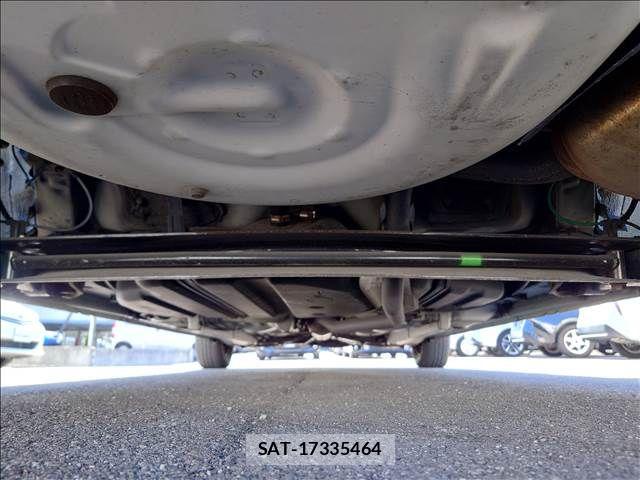 Toyota SIENTA 2004-03 7728648-9