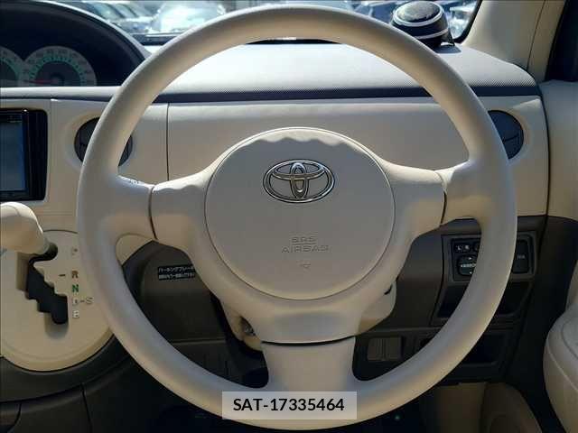Toyota SIENTA 2004-03 7728648-12