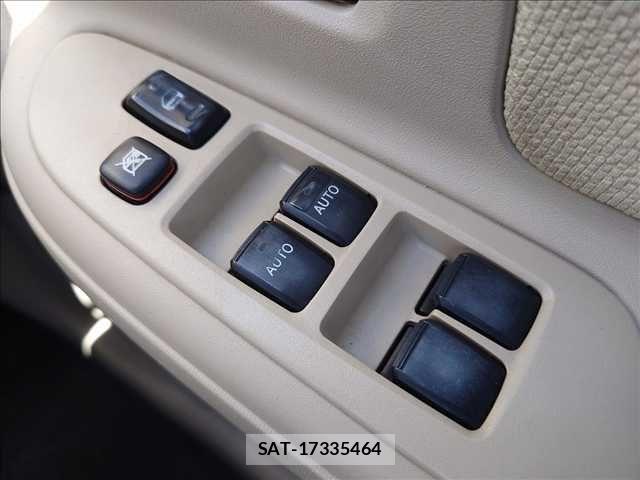 Toyota SIENTA 2004-03 7728648-14