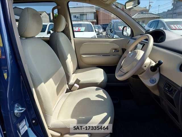 Toyota SIENTA 2004-03 7728648-16
