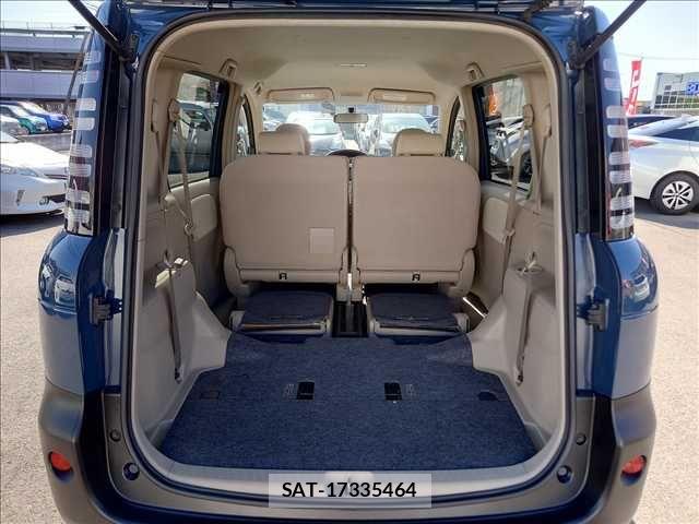 Toyota SIENTA 2004-03 7728648-18
