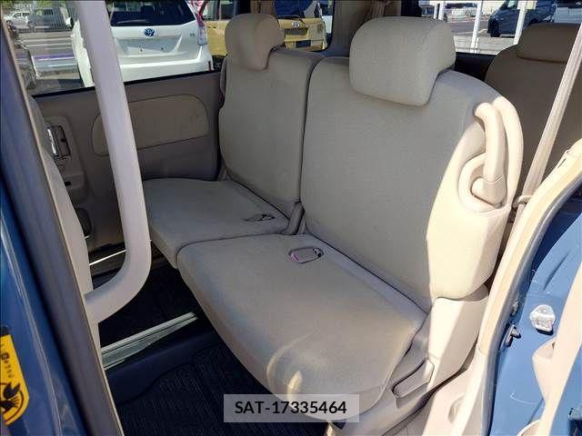 Toyota SIENTA 2004-03 7728648-7