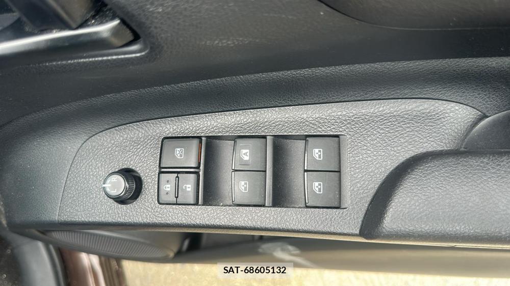 Toyota SIENTA 2015-10 7353013-20