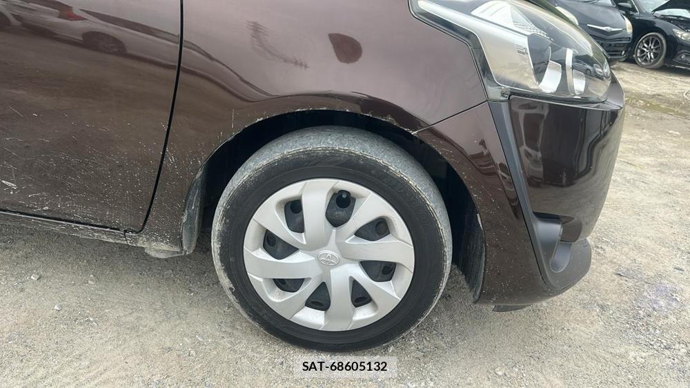 Toyota SIENTA 2015-10 7353013-26