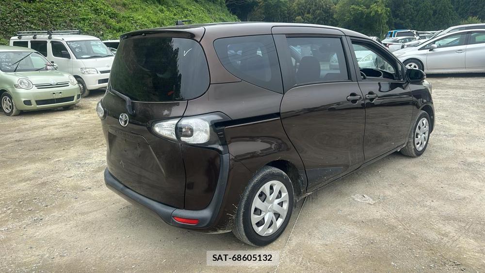 Toyota SIENTA 2015-10 7353013-4