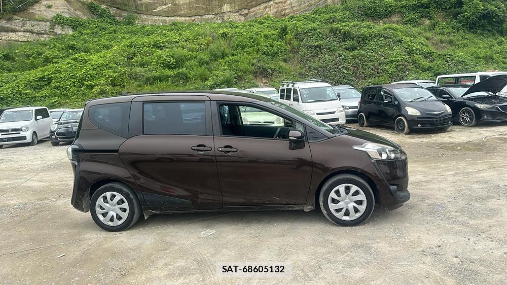 Toyota SIENTA 2015-10 7353013-5