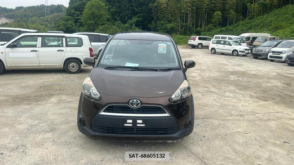 Toyota SIENTA 2015-10 7353013-7
