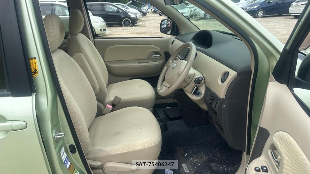 Toyota SIENTA 2009 7332892-11