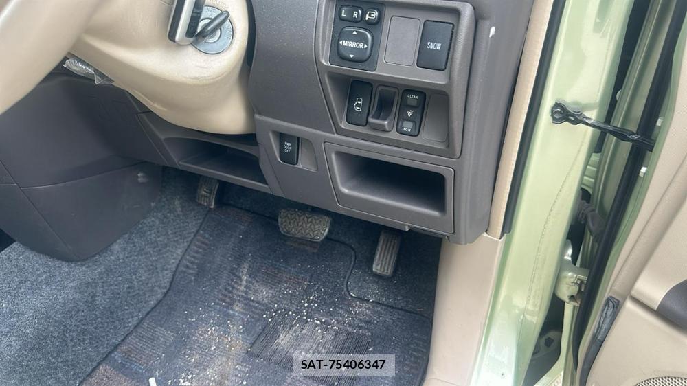Toyota SIENTA 2009 7332892-15