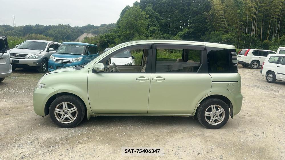 Toyota SIENTA 2009 7332892-1