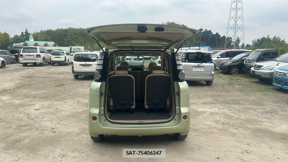Toyota SIENTA 2009 7332892-24