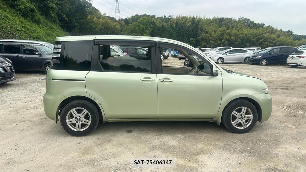 Toyota SIENTA 2009 7332892-5